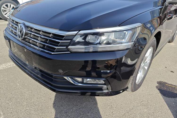 Used Volkswagen Passat 2017 1.8TSI DSG Government Procurement Version (CEA Engine) Left Front Headlight