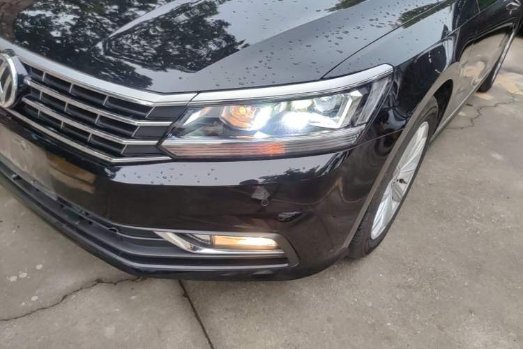 Used Volkswagen Passat 2017 330TSI DSG Luxury Edition Left Front Headlight