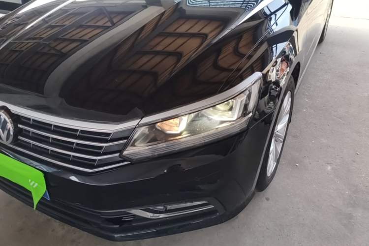 Used Volkswagen Passat 2017 330TSI DSG Luxury Edition Left Front Headlight