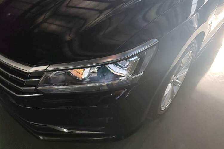 Used Volkswagen Passat 2017 280TSI DSG Luxury Edition Left Front Headlight