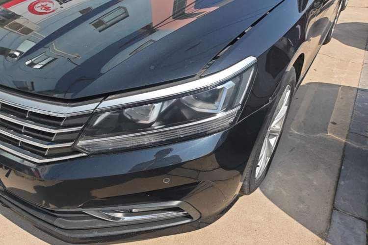 Used Volkswagen Passat 2017 330TSI DSG Luxury Edition Left Front Headlight