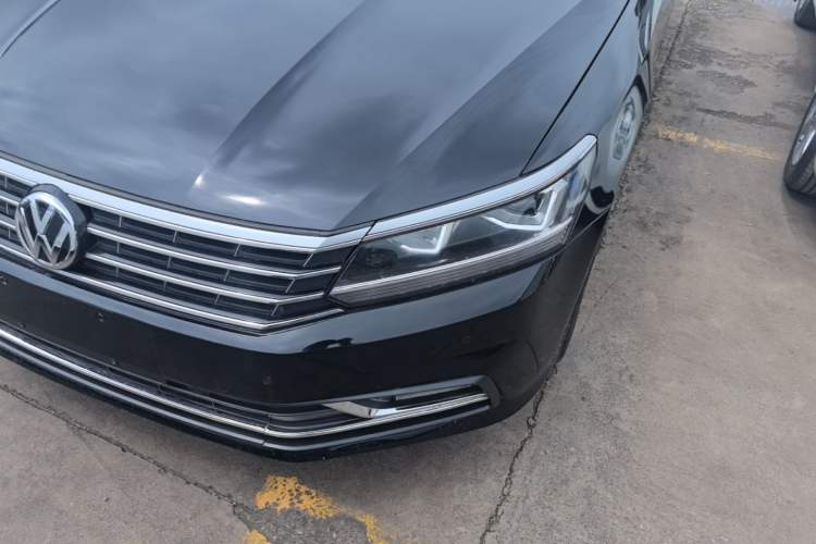 Used Volkswagen Passat 2017 330TSI DSG Luxury Edition Left Front Headlight