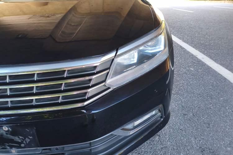 Used Volkswagen Passat 2017 330TSI DSG Luxury Edition Left Front Headlight