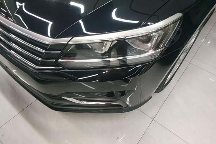 Used Volkswagen Passat 2017 330TSI DSG Luxury Edition Left Front Headlight