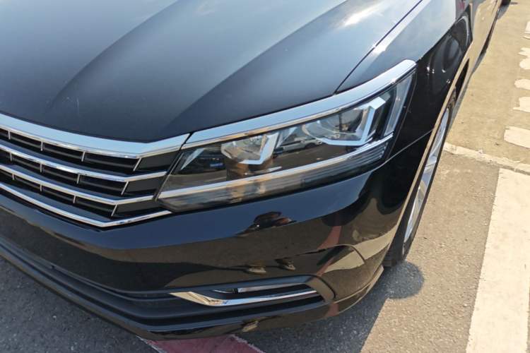 Used Volkswagen Passat 2017 330TSI DSG Luxury Edition Left Front Headlight