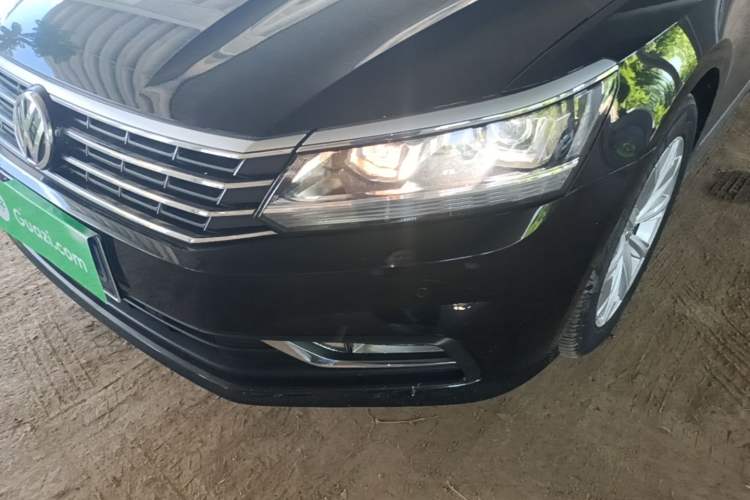Used Volkswagen Passat 2017 330TSI DSG Luxury Edition Left Front Headlight