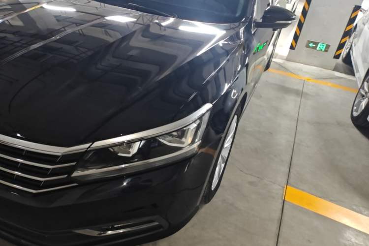 Used Volkswagen Passat 2017 330TSI DSG Luxury Edition Left Front Headlight