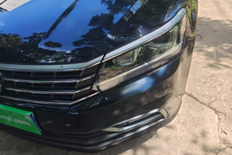 Used Volkswagen Passat 2017 330TSI DSG Luxury Edition Left Front Headlight