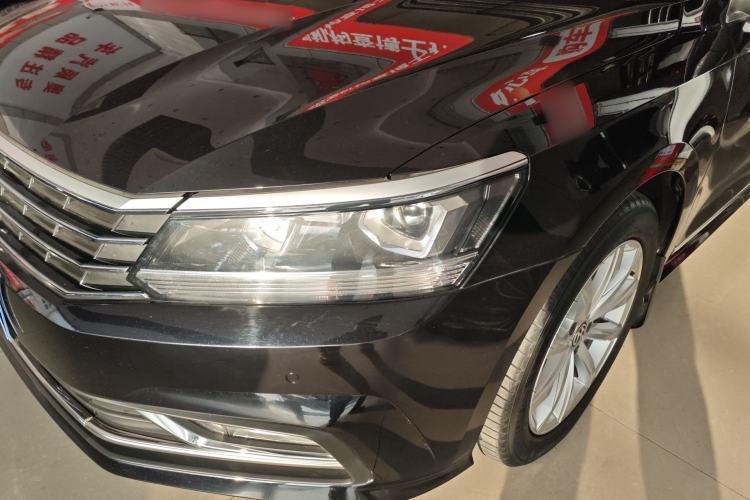 Used Volkswagen Passat 2017 330TSI DSG Luxury Edition Left Front Headlight