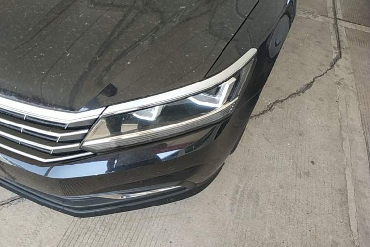 Used Volkswagen Passat 2017 330TSI DSG Luxury Edition Left Front Headlight