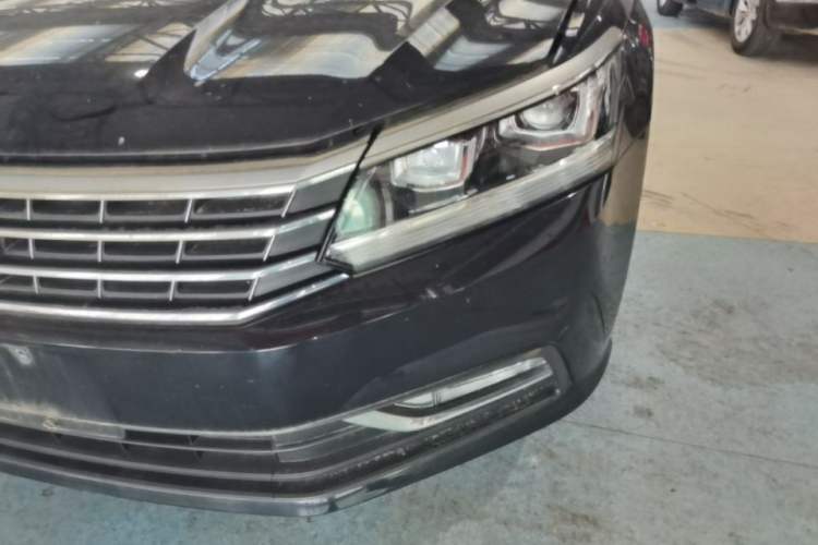 Used Volkswagen Passat 2017 1.8TSI DSG Government Procurement Version (CEA Engine) Left Front Headlight