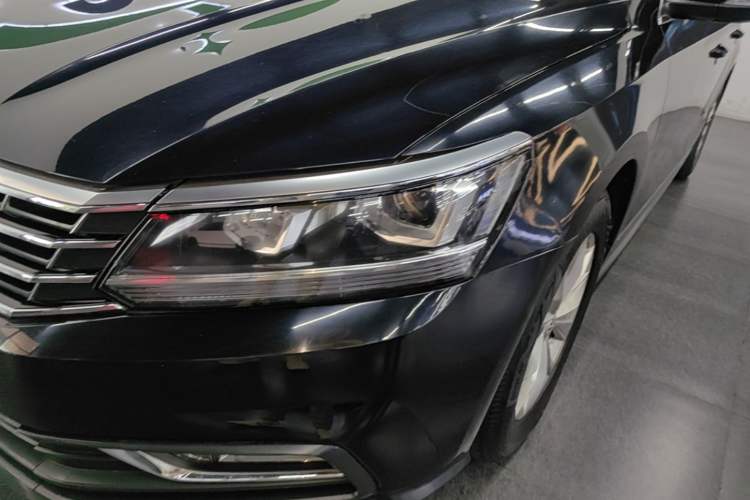 Used Volkswagen Passat 2017 1.8TSI DSG Government Procurement Version (CEA Engine) Left Front Headlight