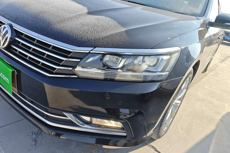 Used Volkswagen Passat 2017 330TSI DSG Luxury Edition Left Front Headlight