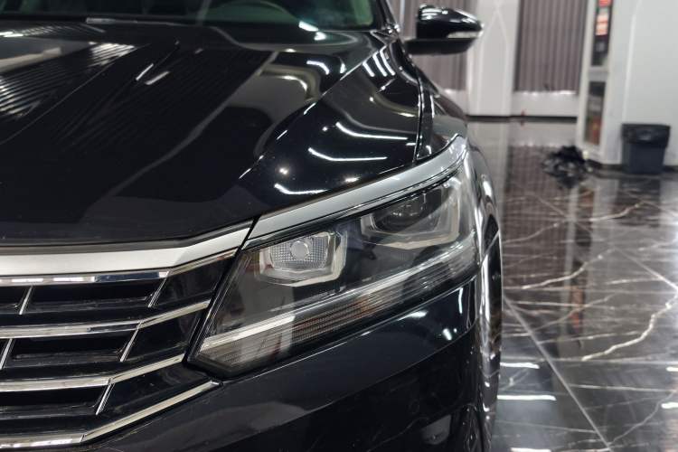 Used Volkswagen Passat 2017 330TSI DSG Luxury Edition Left Front Headlight