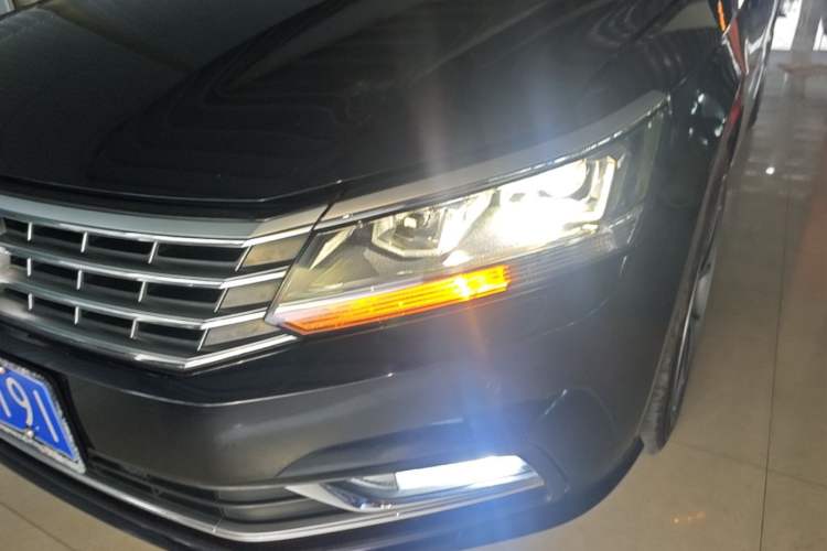 Used Volkswagen Passat 2017 330TSI DSG Prestige Edition Left Front Headlight