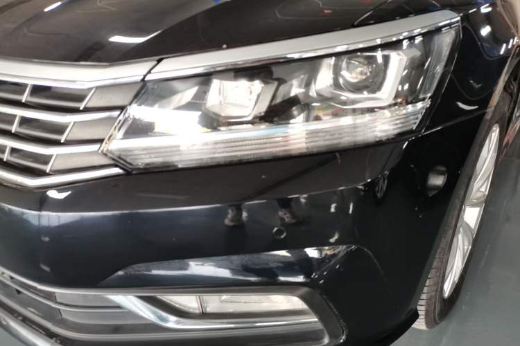 Used Volkswagen Passat 2017 330TSI DSG Luxury Edition Left Front Headlight