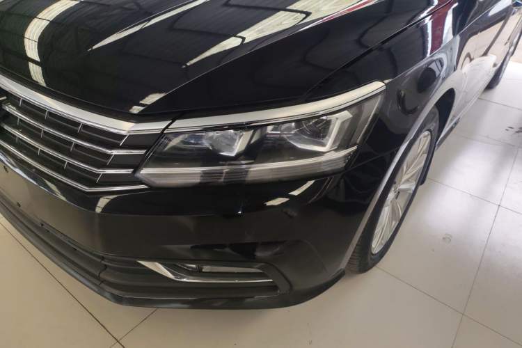 Used Volkswagen Passat 2017 330TSI DSG Luxury Edition Left Front Headlight