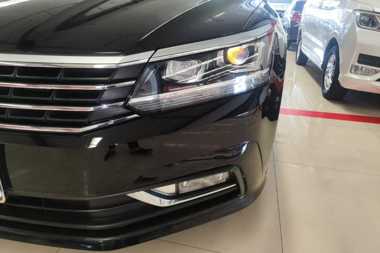 Used Volkswagen Passat 2017 280TSI DSG Luxury Edition Left Front Headlight