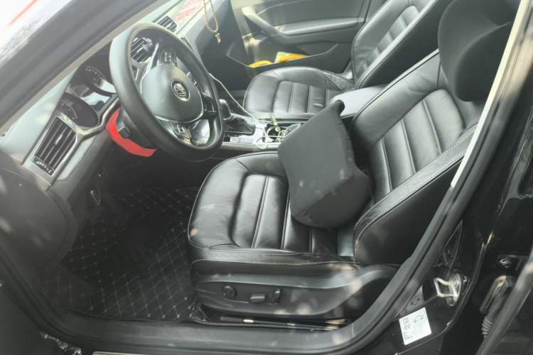 Used Volkswagen Passat 2017 330TSI DSG Luxury Edition Left Front Seat