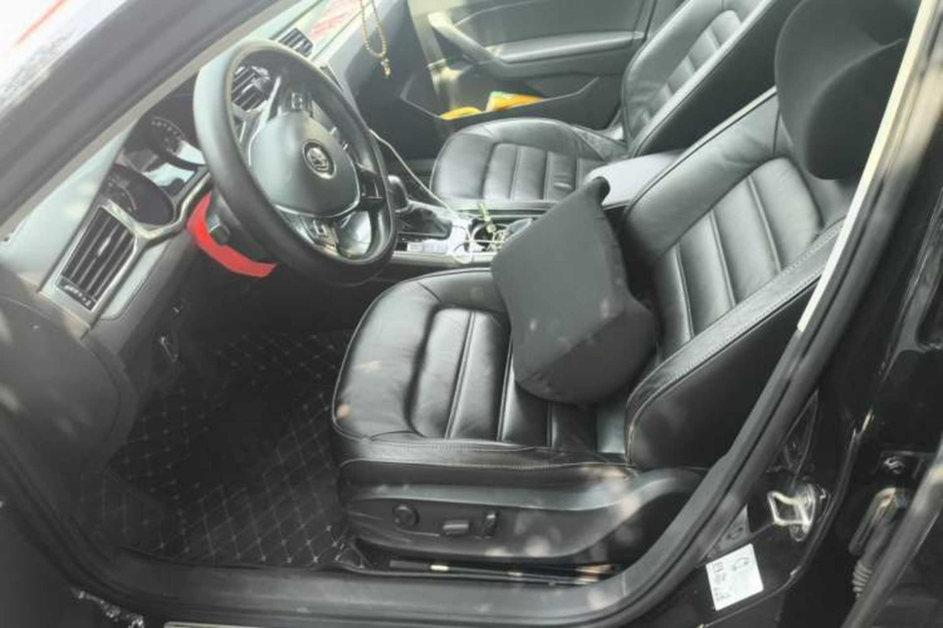 Used Volkswagen Passat 2017 330TSI DSG Luxury Edition Left Front Seat