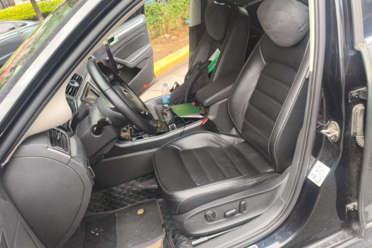 Used Volkswagen Passat 2017 330TSI DSG Luxury Edition Left Front Seat