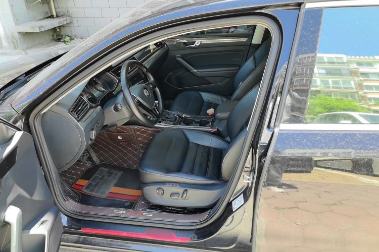 Used Volkswagen Passat 2017 330TSI DSG Prestige Edition Left Front Seat