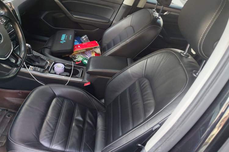 Used Volkswagen Passat 2017 330TSI DSG Luxury Edition Left Front Seat
