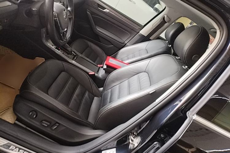 Used Volkswagen Passat 2017 330TSI DSG Luxury Edition Left Front Seat