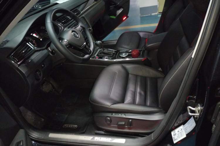 Used Volkswagen Passat 2017 330TSI DSG Prestige Edition Left Front Seat
