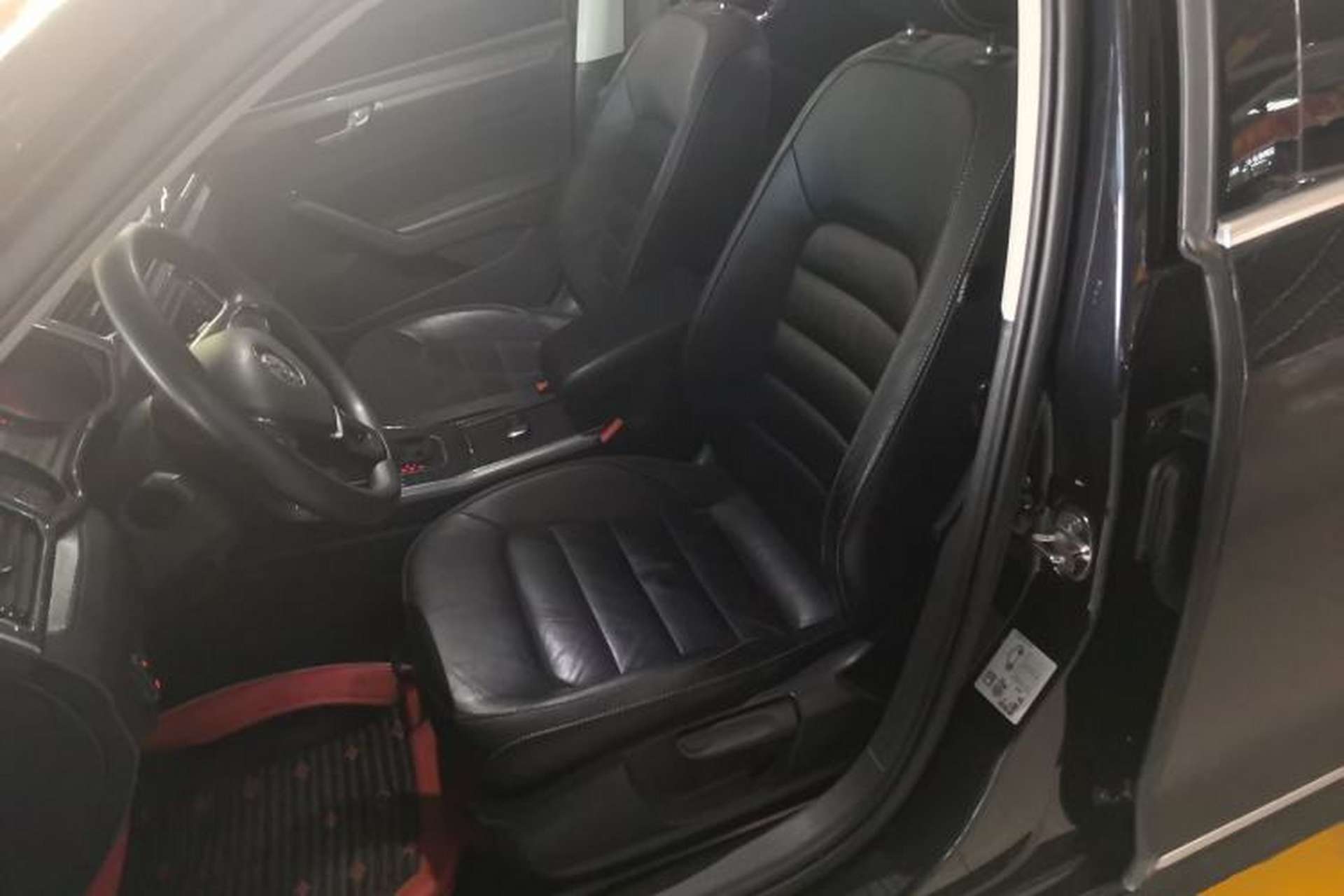 Used Volkswagen Passat 2017 280TSI DSG Luxury Edition Left Front Seat