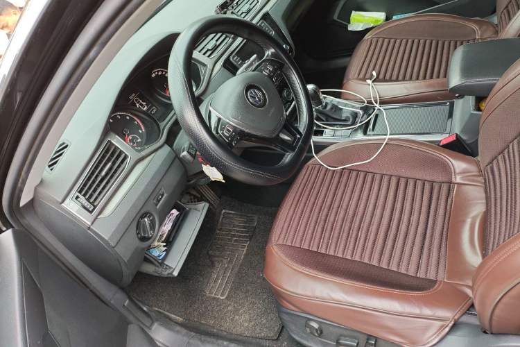 Used Volkswagen Passat 2017 330TSI DSG Luxury Edition Left Front Seat