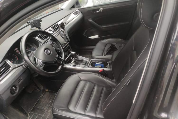 Used Volkswagen Passat 2017 330TSI DSG Luxury Edition Left Front Seat