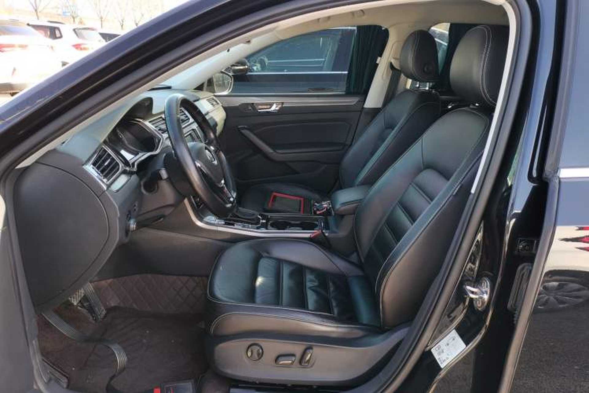 Used Volkswagen Passat 2017 330TSI DSG Luxury Edition Left Front Seat