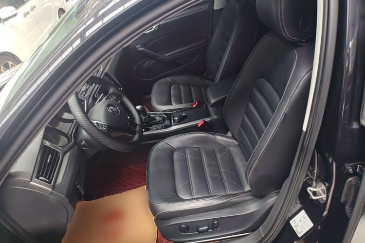 Used Volkswagen Passat 2017 330TSI DSG Luxury Edition Left Front Seat