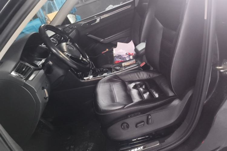 Used Volkswagen Passat 2017 330TSI DSG Luxury Edition Left Front Seat