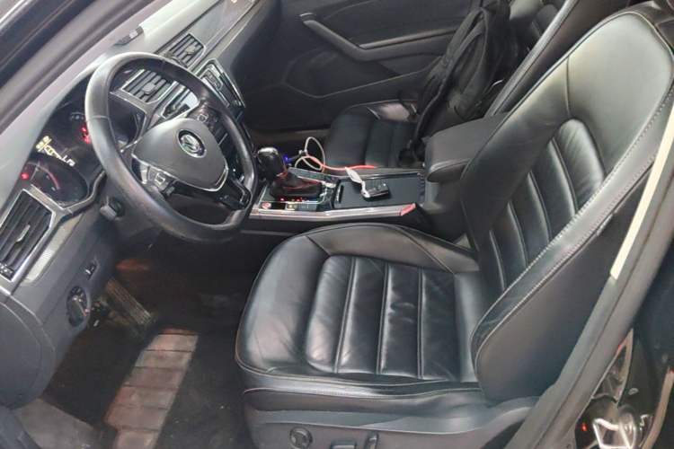 Used Volkswagen Passat 2017 330TSI DSG Luxury Edition Left Front Seat