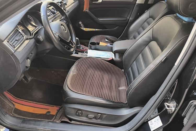 Used Volkswagen Passat 2017 330TSI DSG Luxury Edition Left Front Seat