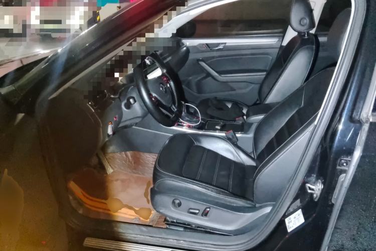 Used Volkswagen Passat 2017 330TSI DSG Luxury Edition Left Front Seat