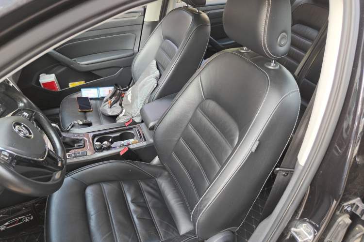 Used Volkswagen Passat 2017 330TSI DSG Luxury Edition Left Front Seat