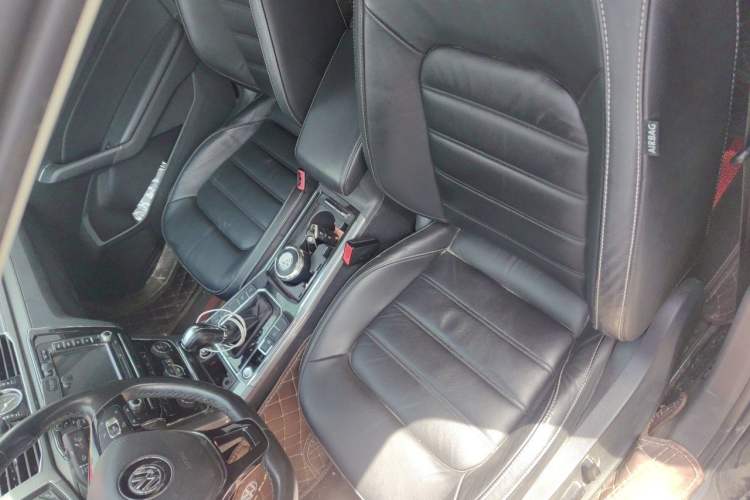 Used Volkswagen Passat 2017 330TSI DSG Luxury Edition Left Front Seat