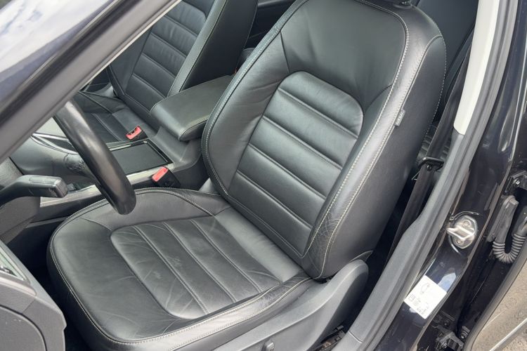 Used Volkswagen Passat 2017 330TSI DSG Luxury Edition Left Front Seat