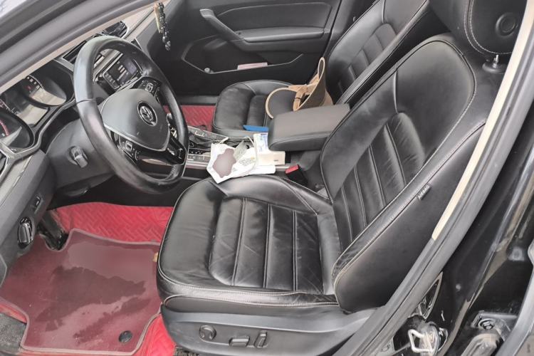 Used Volkswagen Passat 2017 330TSI DSG Luxury Edition Left Front Seat