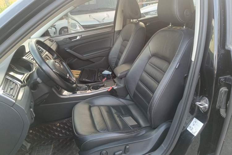 Used Volkswagen Passat 2017 330TSI DSG Luxury Edition Left Front Seat