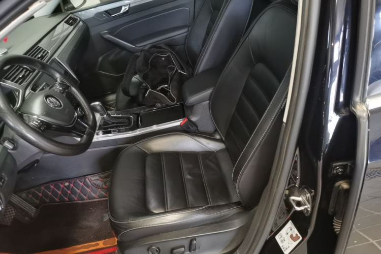 Used Volkswagen Passat 2017 330TSI DSG Luxury Edition Left Front Seat