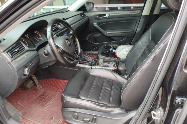 Used Volkswagen Passat 2017 330TSI DSG Luxury Edition Left Front Seat
