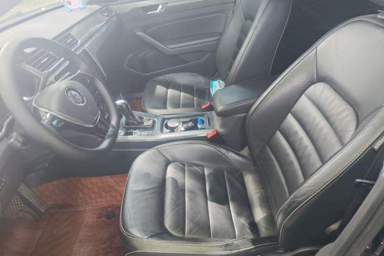 Used Volkswagen Passat 2017 280TSI DSG Luxury Edition Left Front Seat