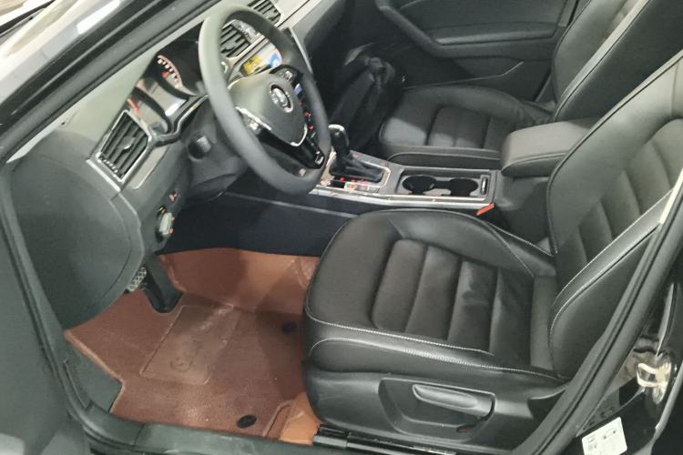 Used Volkswagen Passat 2017 280TSI DSG Luxury Edition Left Front Seat
