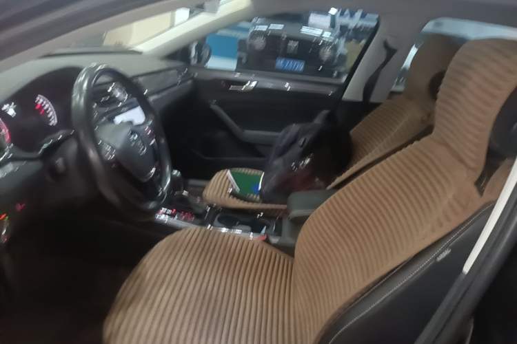 Used Volkswagen Passat 2017 280TSI DSG Luxury Edition Left Front Seat