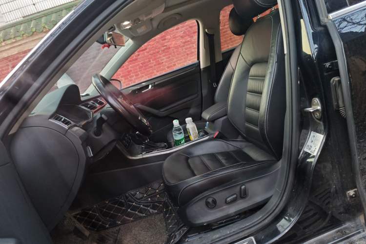 Used Volkswagen Passat 2017 330TSI DSG Luxury Edition Left Front Seat