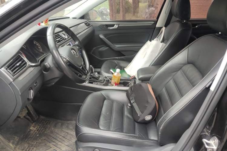 Used Volkswagen Passat 2017 330TSI DSG Luxury Edition Left Front Seat